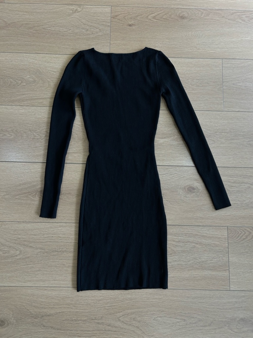 Wilfred Black Long-Sleeve Cutout Mini Dress - Picture 7 of 7